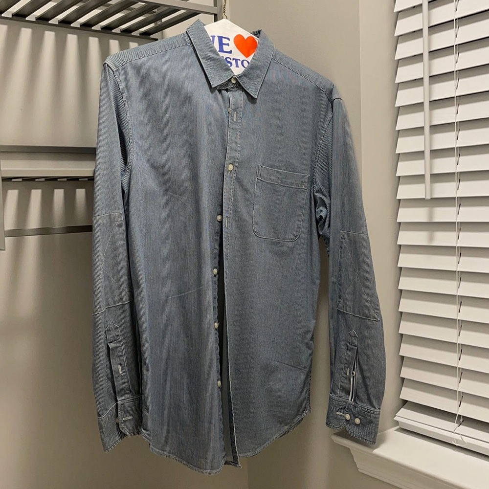 Men’s Banana Republic Denim Casual Button Down